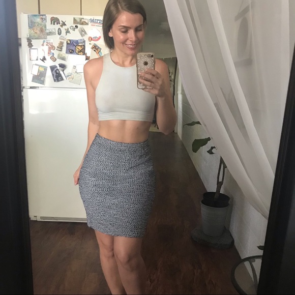 St John Tweed Shimmer Pencil Skirt - Picture 4 of 8